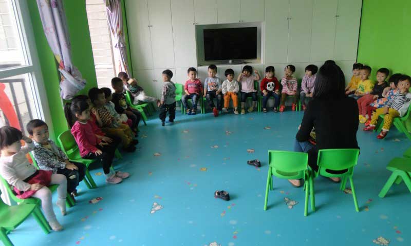 福建龙岩市宝贝婴幼儿园塑胶小猪视频官网下载