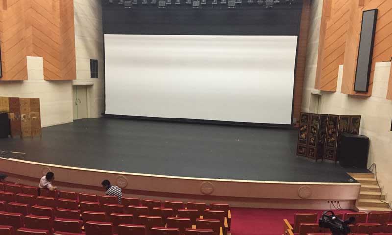 北京第一实验小学舞台小猪视频官网下载 北京第一实验小学舞台小猪视频官网下载