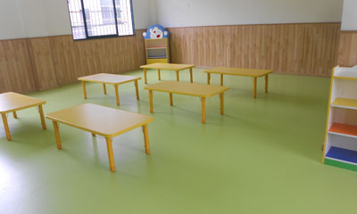 银宝纯色·幼儿园塑胶小猪视频官网下载